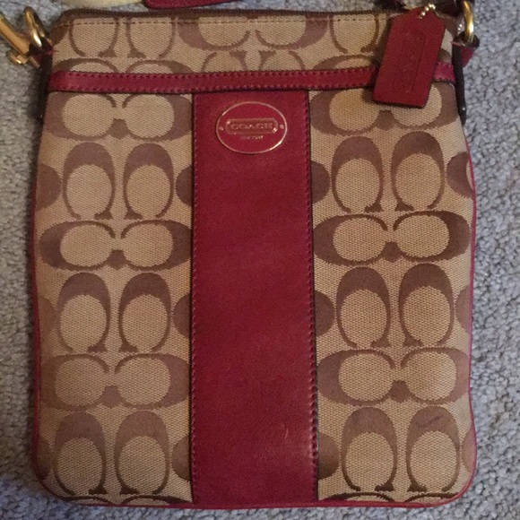 Coach Legacy Signature Swingpack Crossbody Bag - Picture 3 of 3
